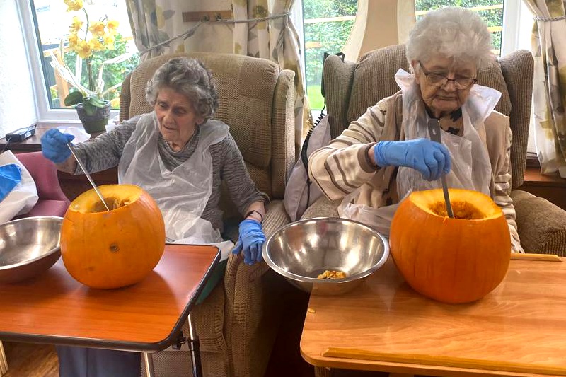 Halloween Fun Hollybank Residential Care Home, Shotton